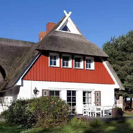Holiday home Kranichblick *